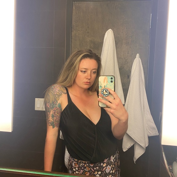 WAYF Black Bodysuit - Medium - Picture 7 of 8